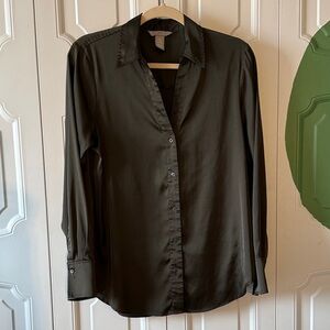 H&M Olive Green Collared Button Up Shirt